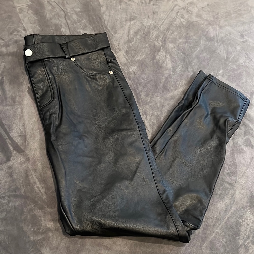 Faux leather leggings